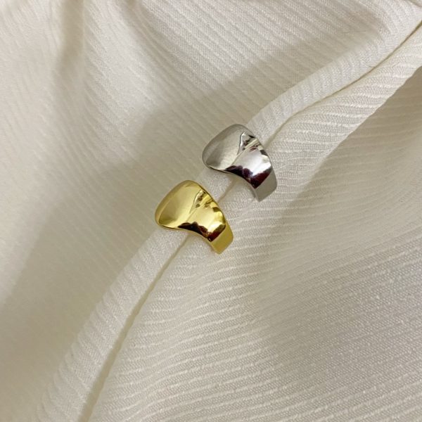 Cala Ear Cuff